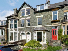 6 Bed in Keswick SZ389